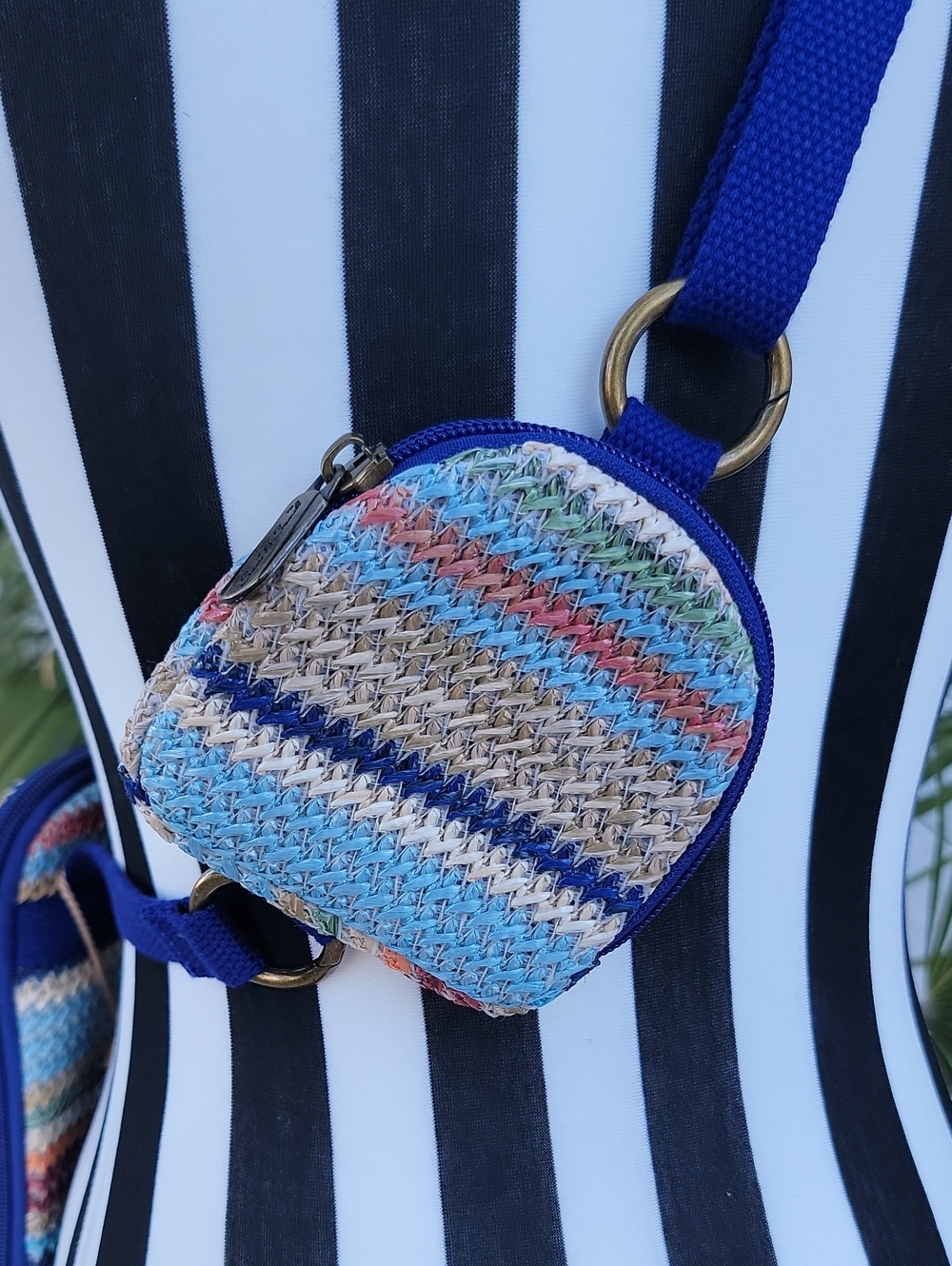 Sun N Sand Alessia | Poly Straw Small Crossbody Bag - Picture 5 of 10